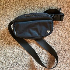 Lululemon belt bag